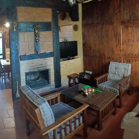 Casa Rural La Casa De Los Pollos Turrubuelo المظهر الخارجي الصورة