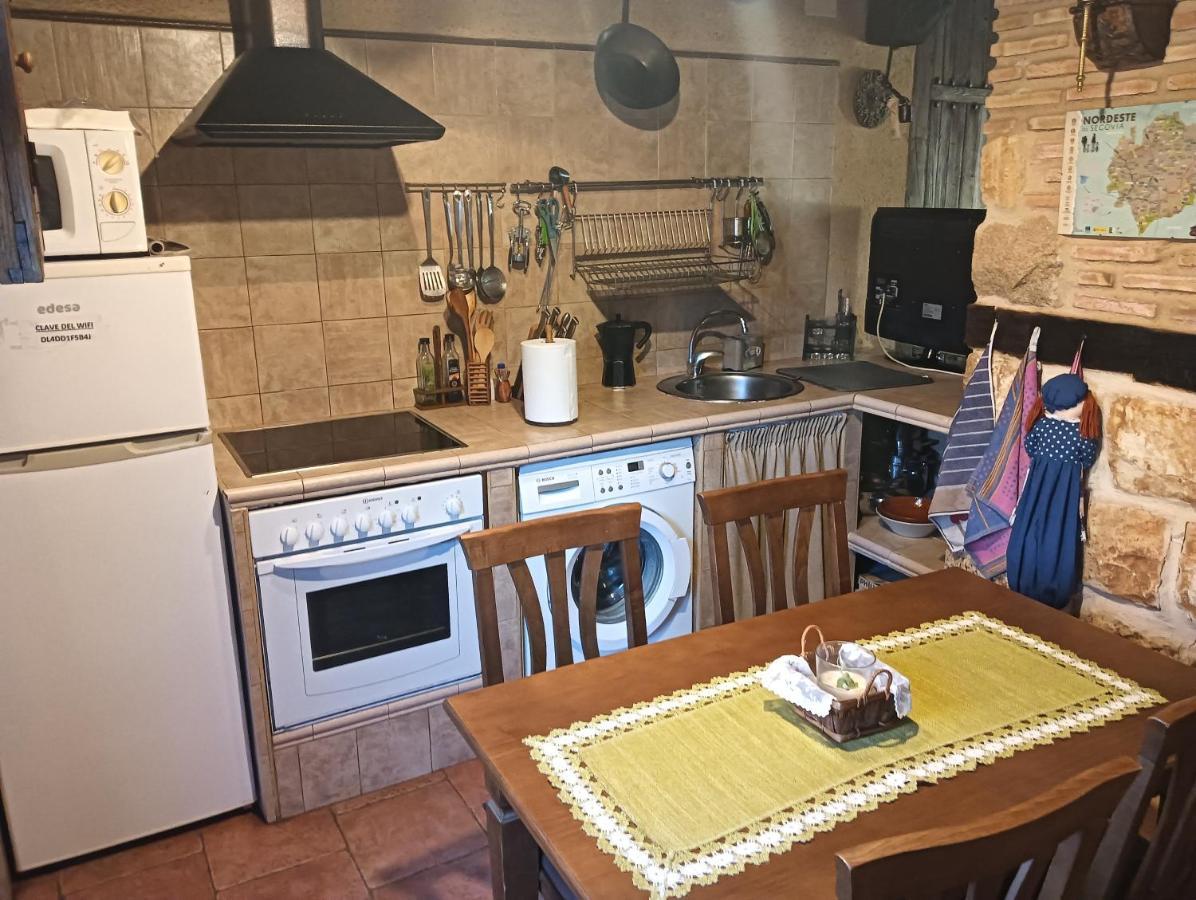 Casa Rural La Casa De Los Pollos Turrubuelo المظهر الخارجي الصورة