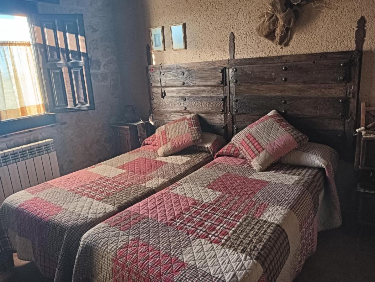 Casa Rural La Casa De Los Pollos Turrubuelo المظهر الخارجي الصورة